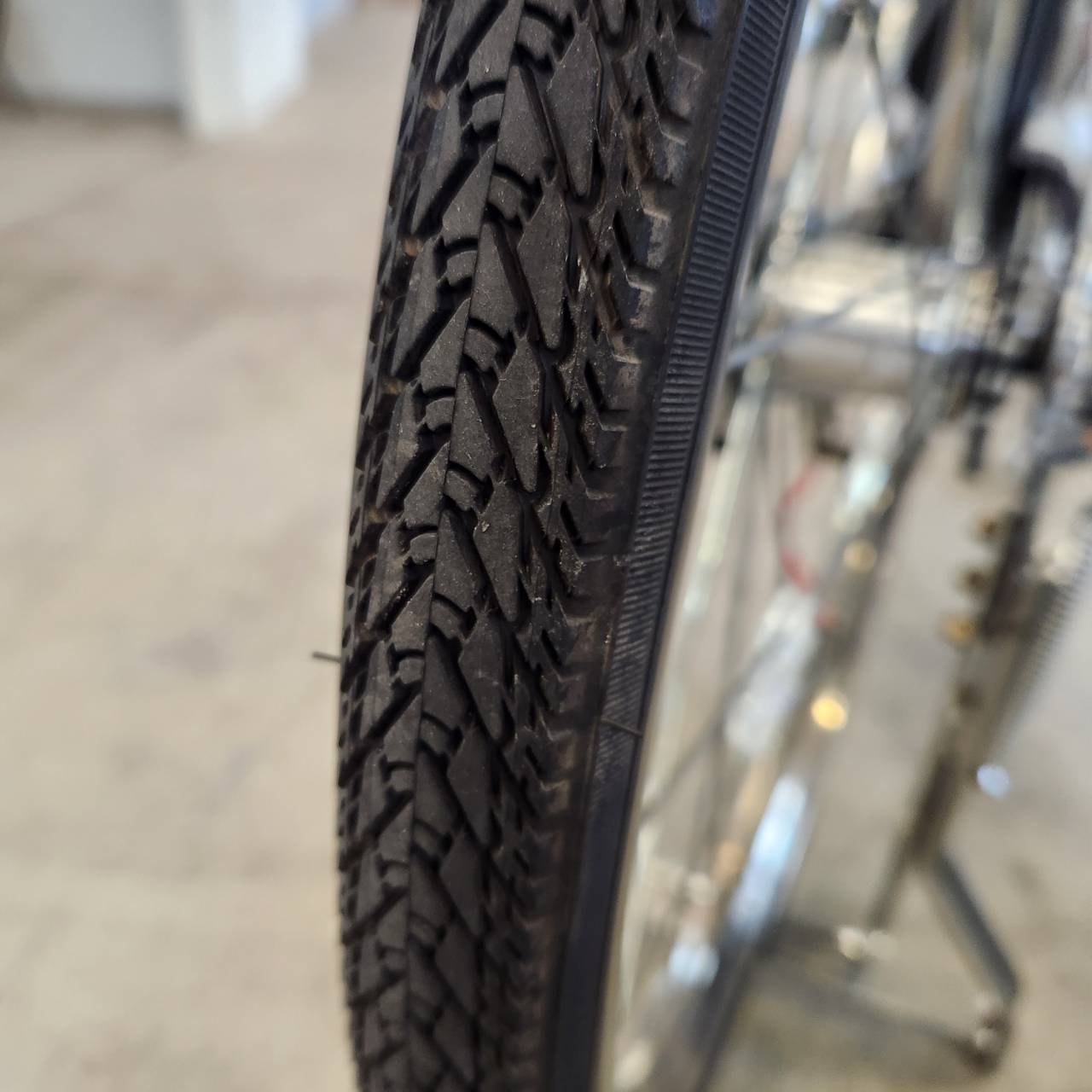 パナソニック ビジネス ビビ シルバー 26インチ KY048 【中古車】