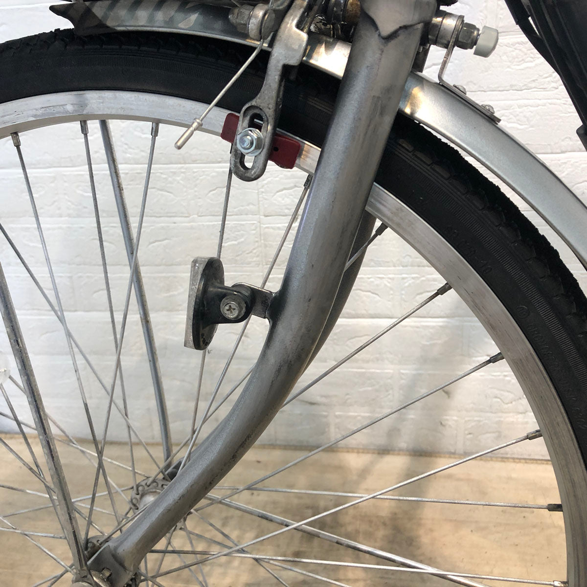訳あり ブリヂストン アシスタベーシック シルバー 24インチ YV097 【中古車】