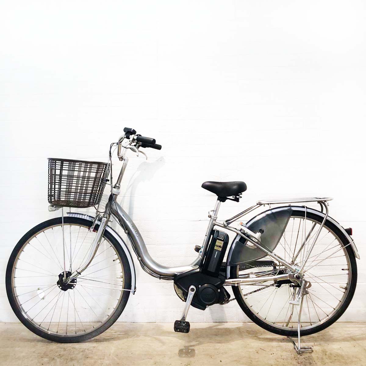 ブリヂストン アシスタ ロイヤル シルバー 26インチ YQ095 【中古車】