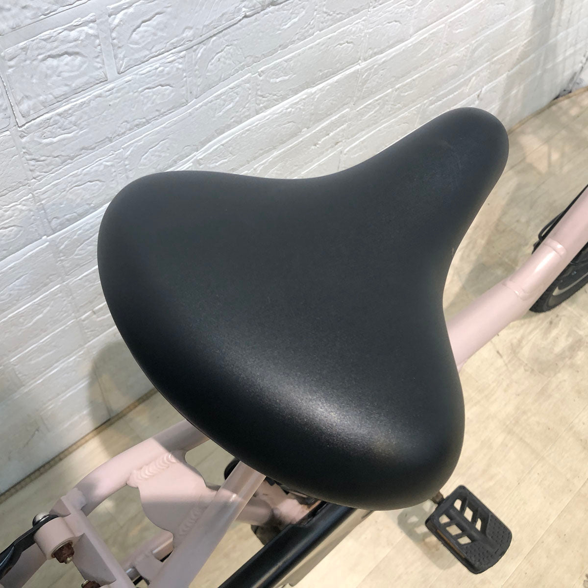 パナソニック ギュット アニーズ ピンク 20インチ YV119【中古車】