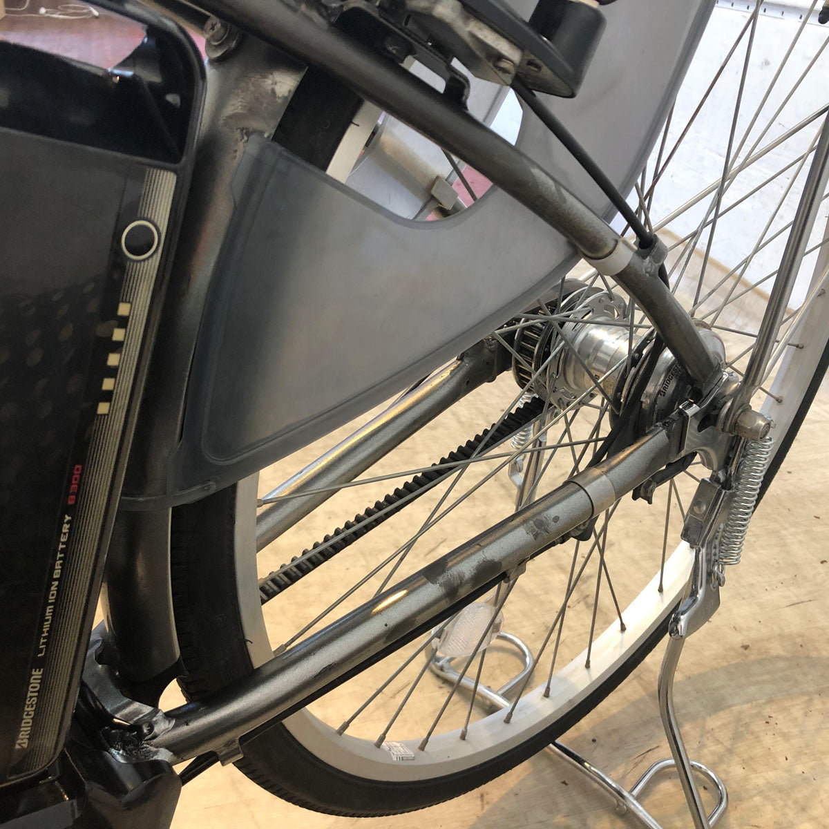 ブリヂストン フロンティア シルバー 26インチ YW004 【中古車】