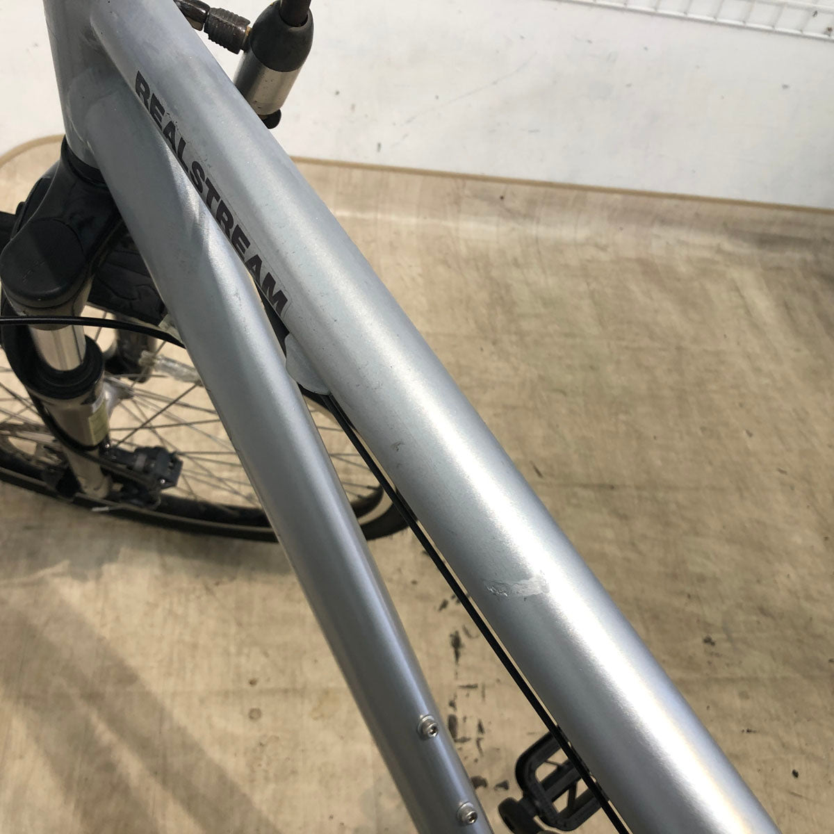 ブリヂストン リアルストリーム シルバー 26インチ YW005 【中古車】