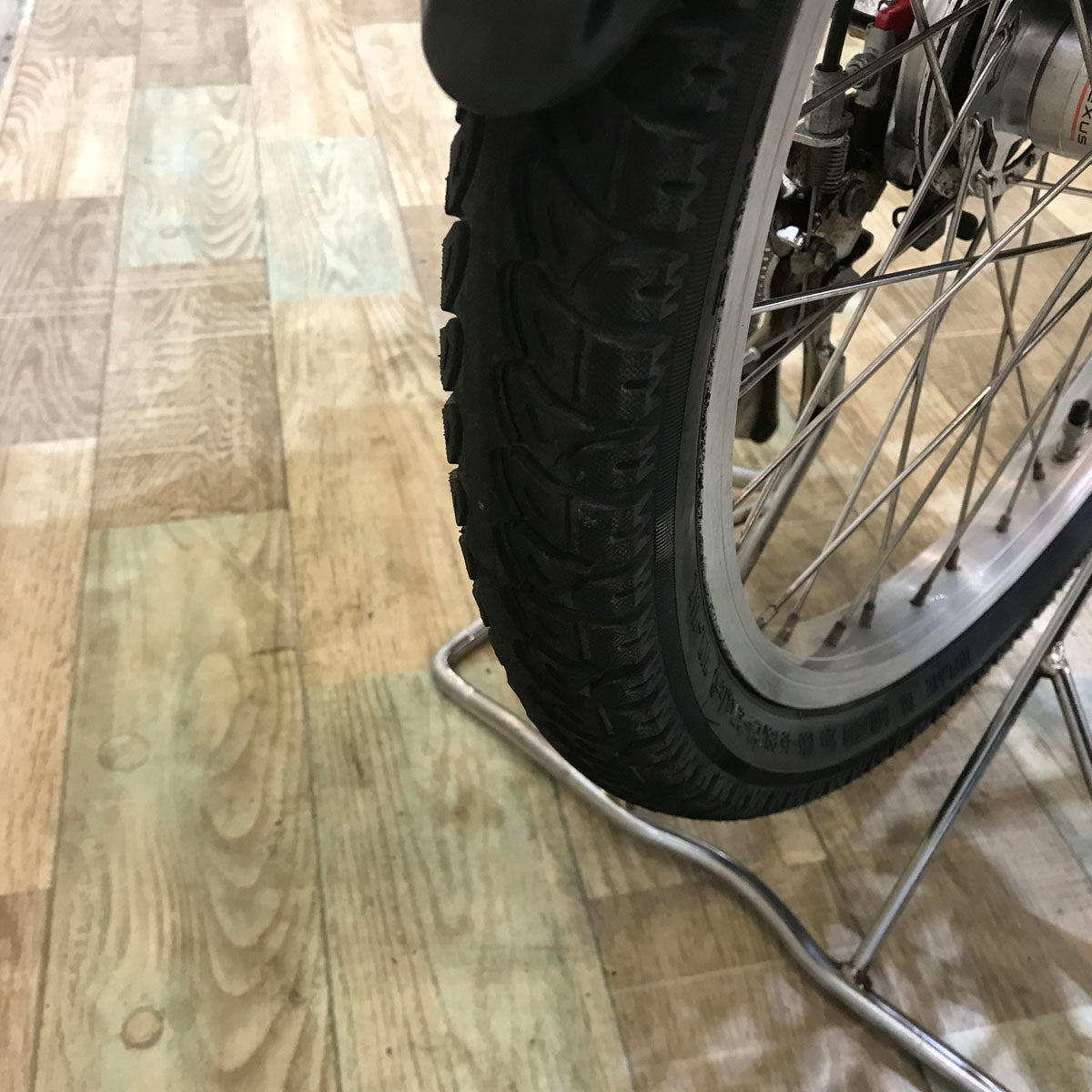パナソニック ギュット ミニ DX レッド 20インチ KT035【中古車】