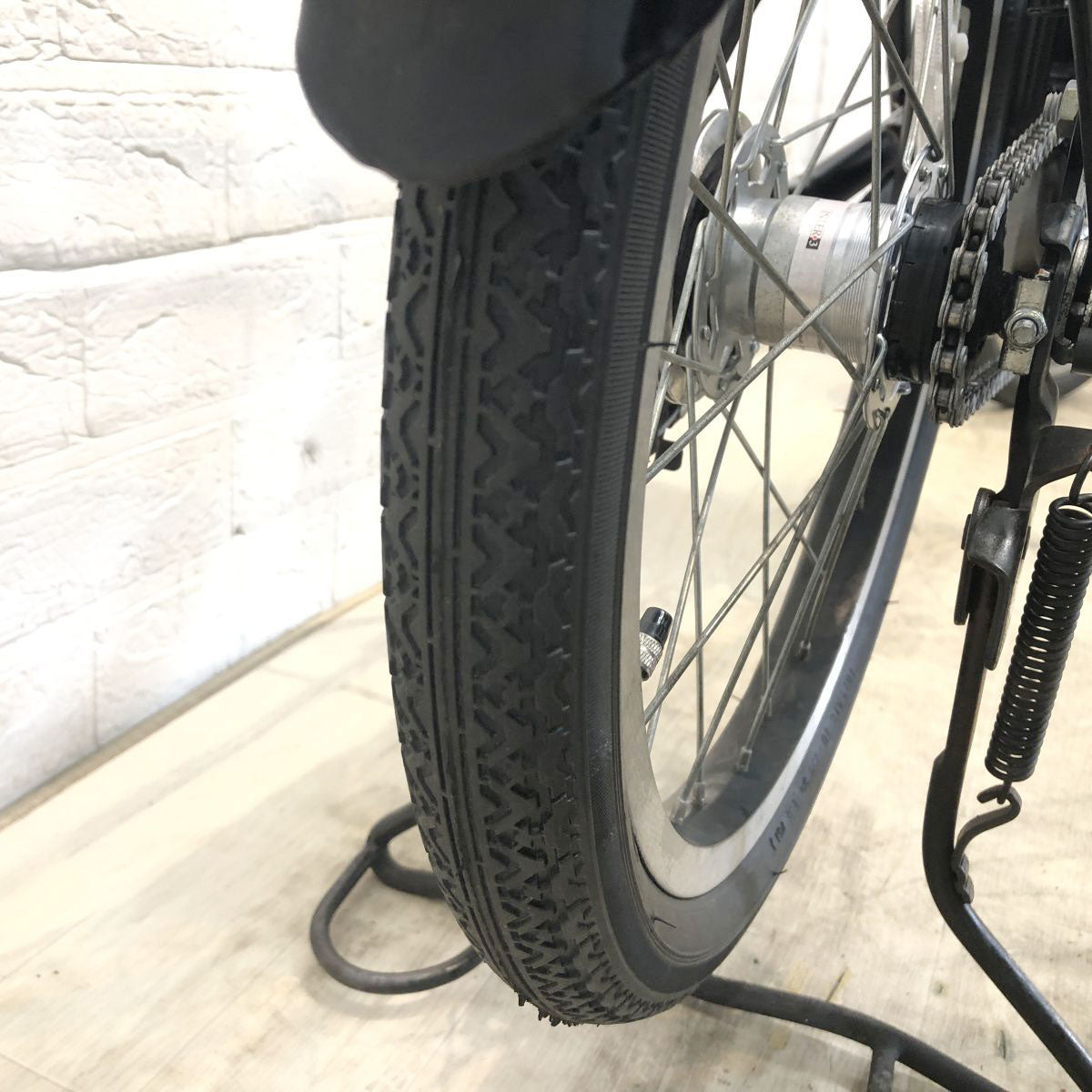 ブリヂストン アシスタベーシックミニ ブラック 20×18インチ YJ001 【中古車】