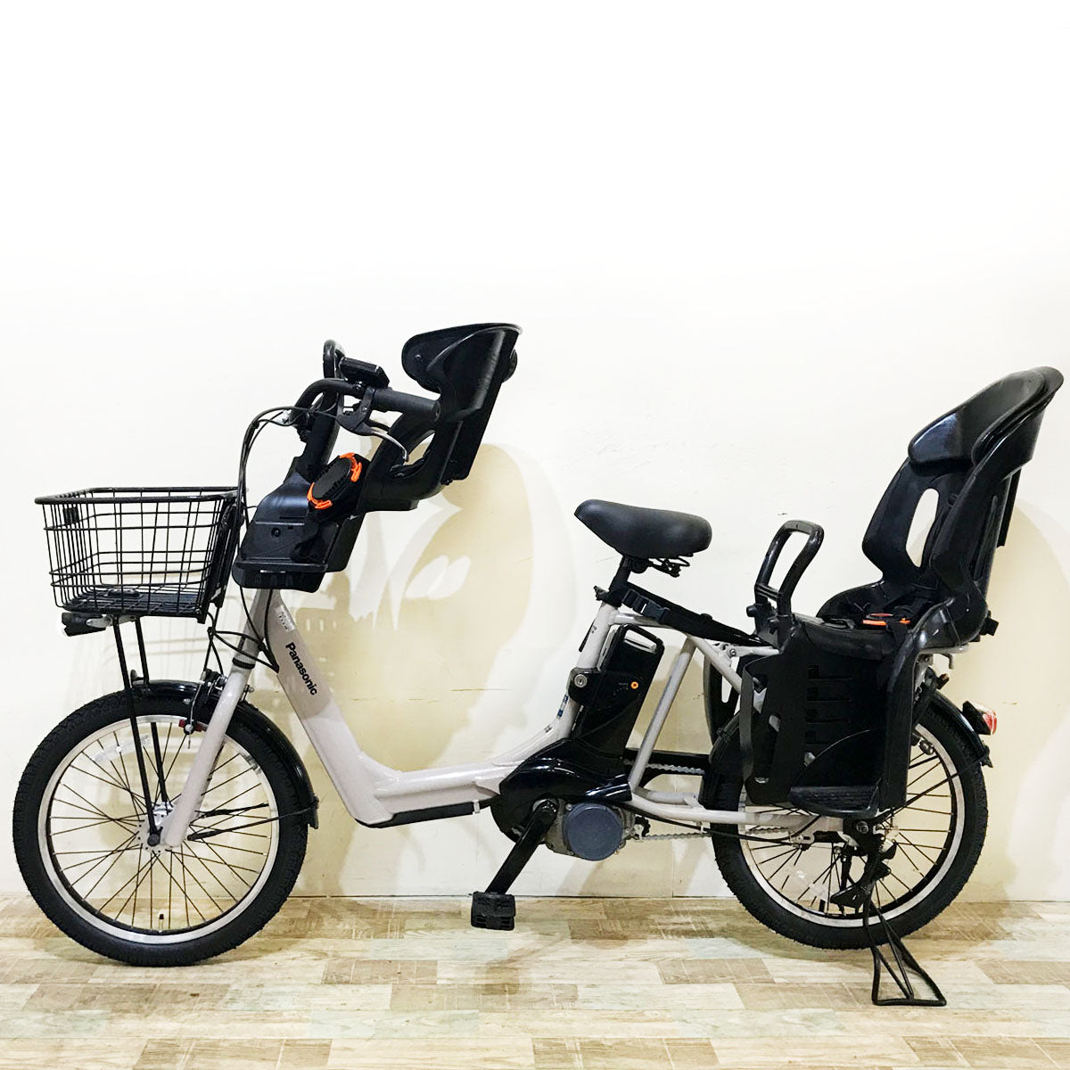 パナソニック ギュット アニーズ グレー 20インチ KT040【中古車】