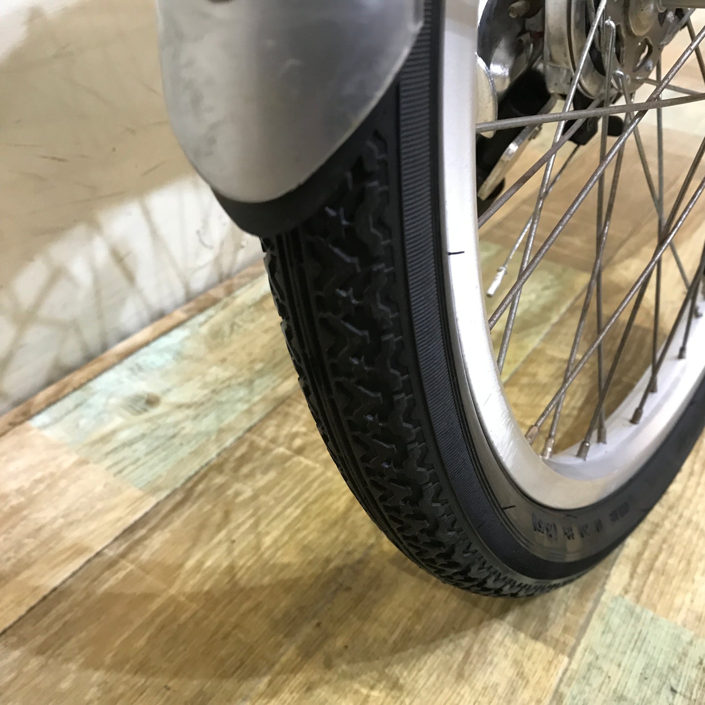 パナソニック J コンセプト レッド 20インチ KO069 【中古車】