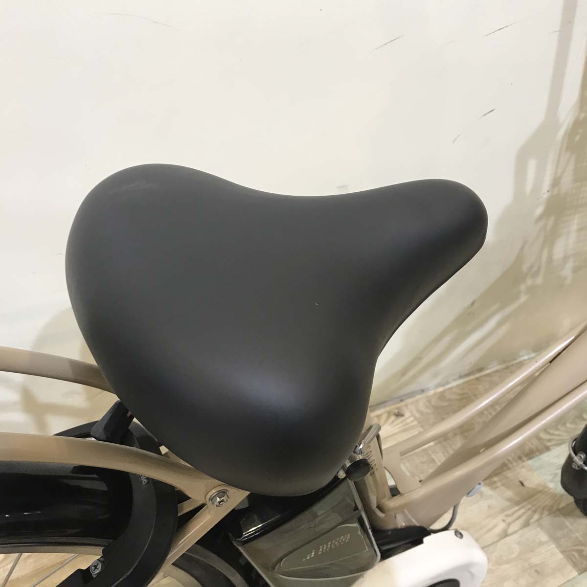 パナソニック カラーズ F EB ベージュ 26インチ KT056 【中古車】