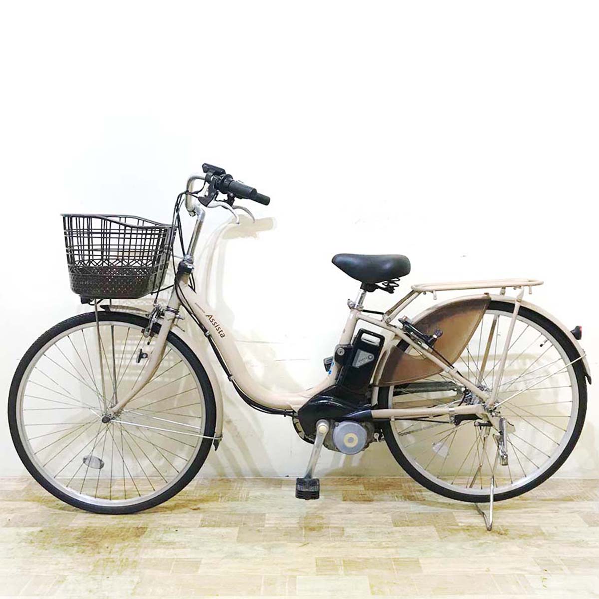 ブリヂストン アシスタ ベーシック ベージュ 26インチ KC056 【中古車】