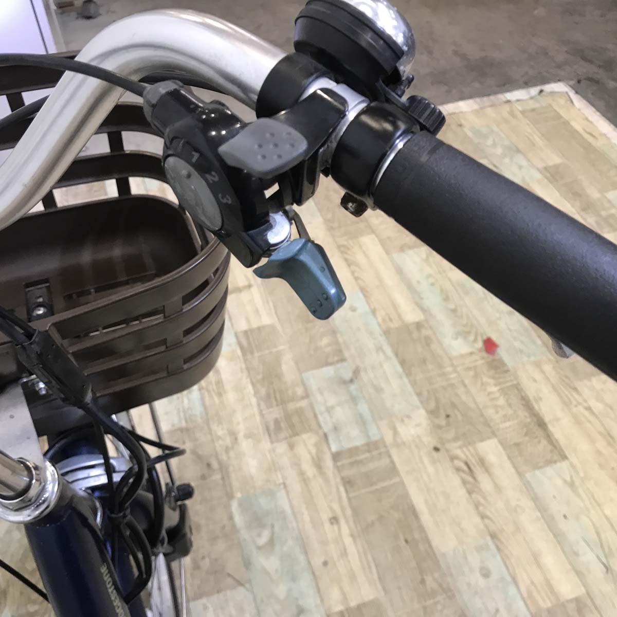 ブリヂストン フロンティア ラクット20 ネイビー 20インチ KX106 【中古車】