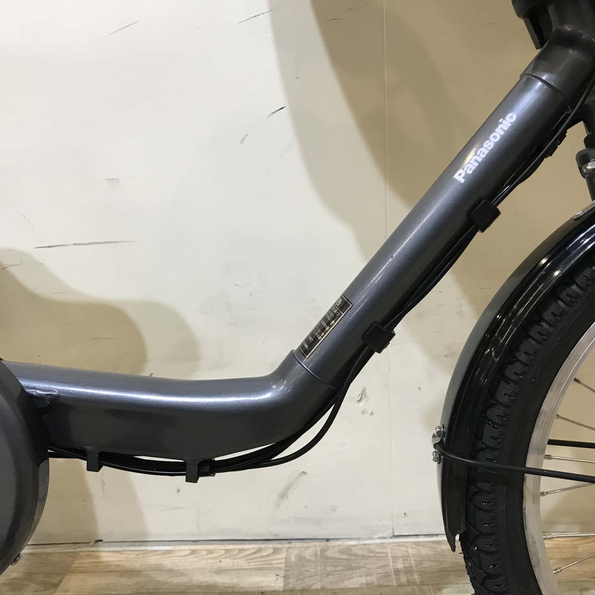 パナソニック ギュット ミニ DX グレー 20インチ KT061【中古車】