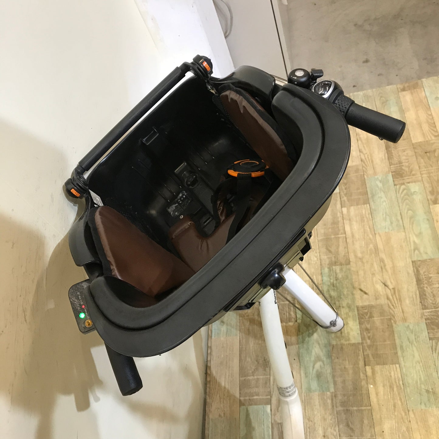 パナソニック ギュット ミニ ホワイト 20インチ KO081 【中古車】