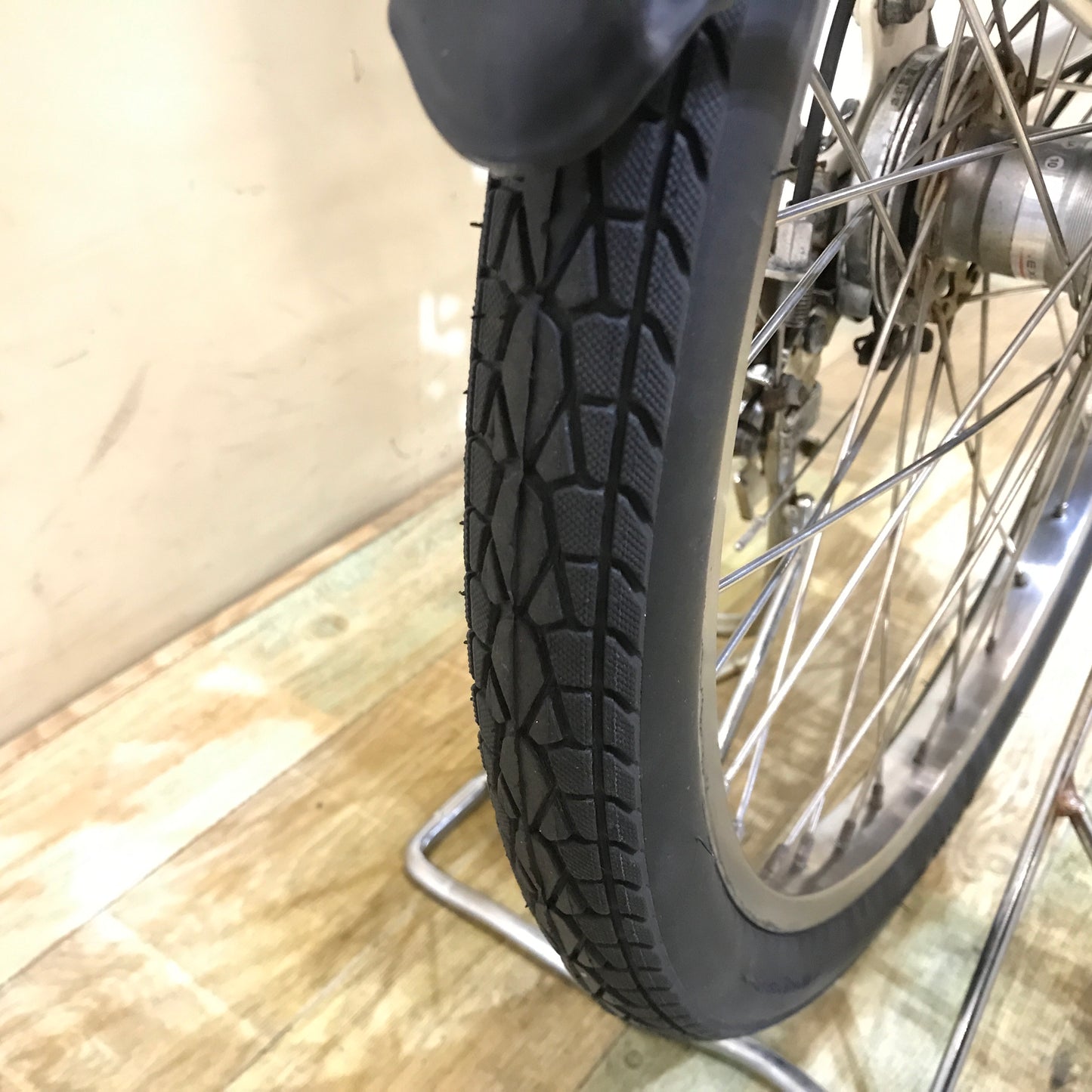 パナソニック ギュット ミニ ホワイト 20インチ KO081 【中古車】