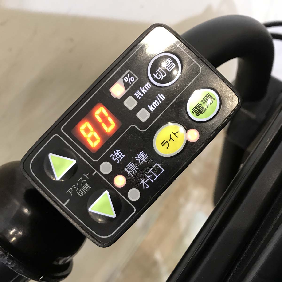ブリヂストン アンジェリーノ プティット e カーキ 20インチ KX114【中古車】