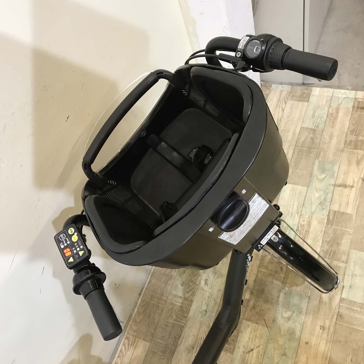 ブリヂストン アンジェリーノ プティット e カーキ 20インチ KX114【中古車】