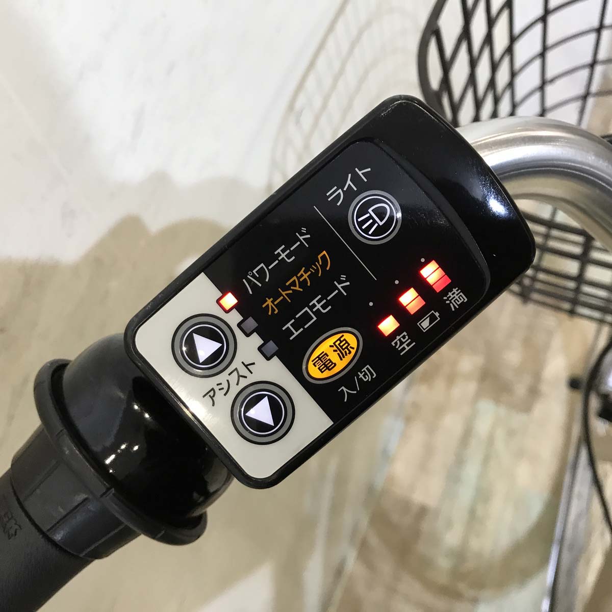 ブリヂストン アシスタ ベーシック ベージュ 26インチ KX116 【中古車】