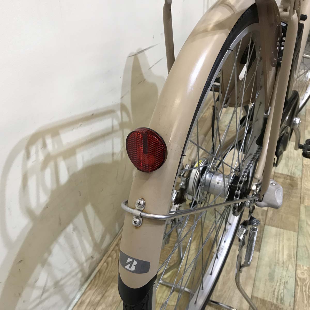 ブリヂストン アシスタ ベーシック ベージュ 26インチ KX116 【中古車】