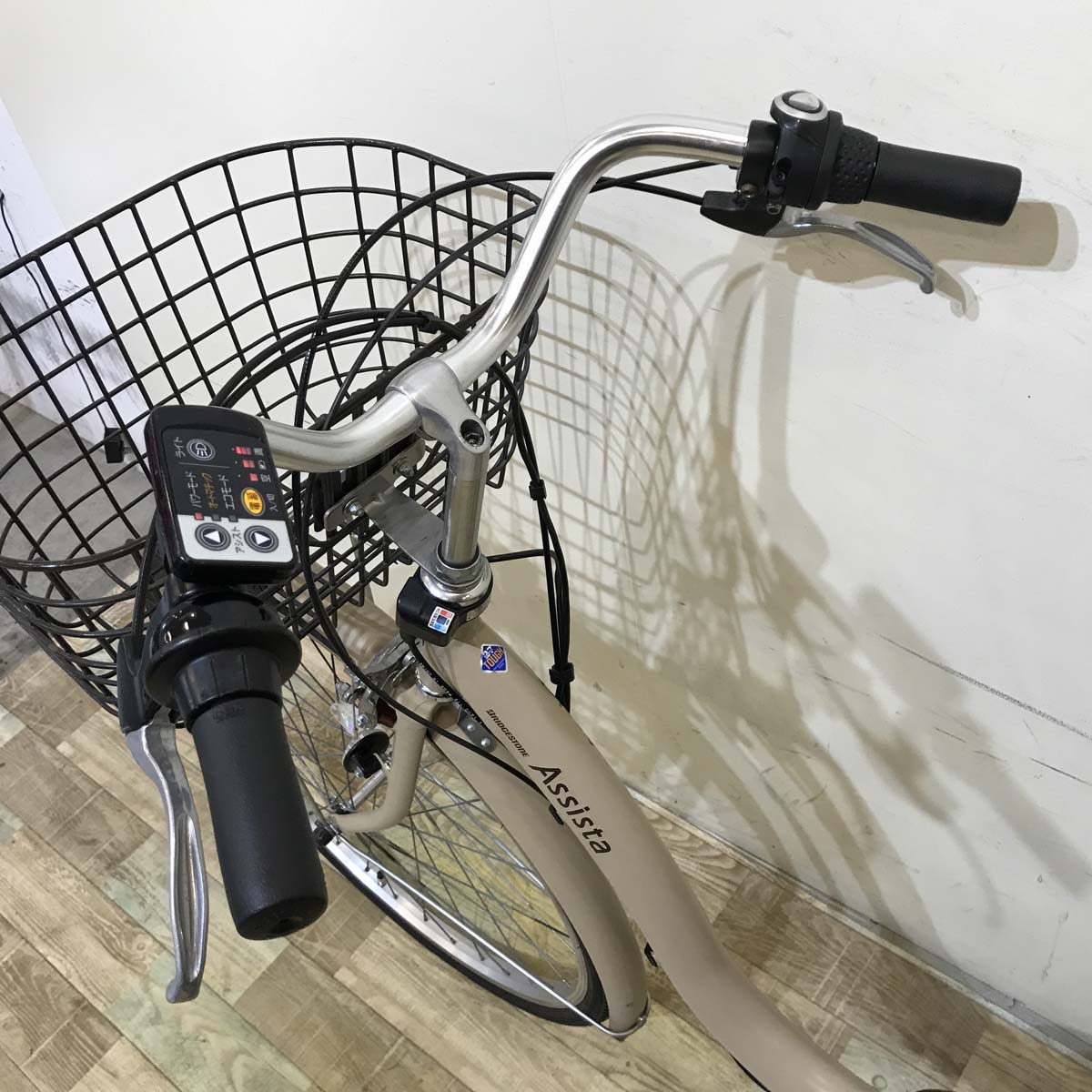 ブリヂストン アシスタ ベーシック ベージュ 26インチ KX116 【中古車】
