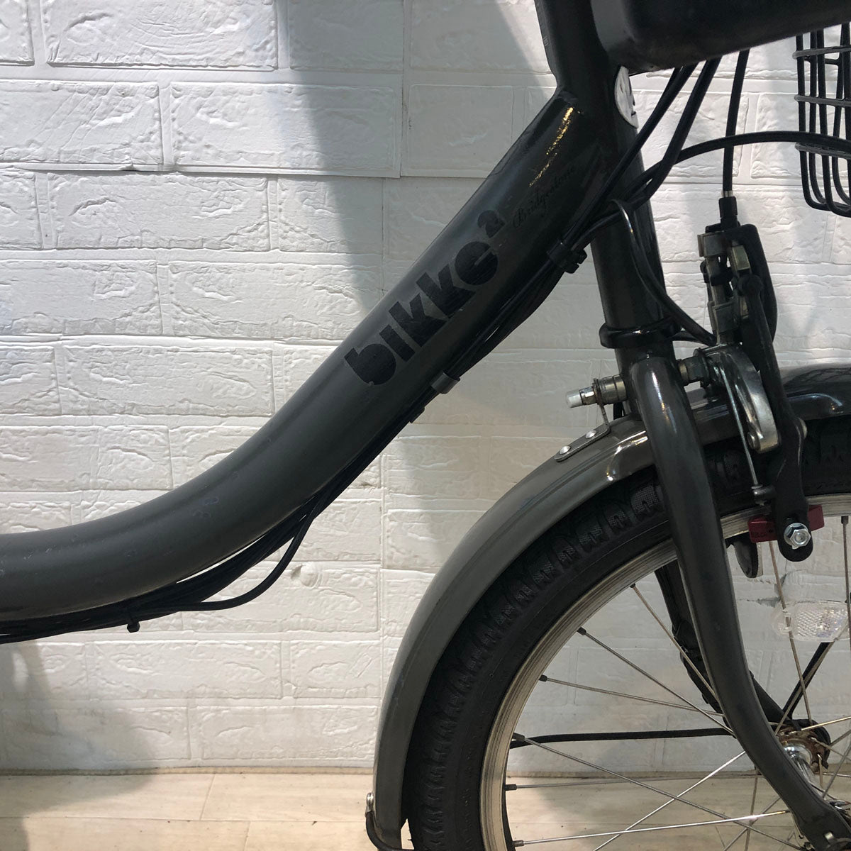 ブリヂストン bikke 2 e ビッケ ツー イー グレー 20インチ YW052 【中古車】