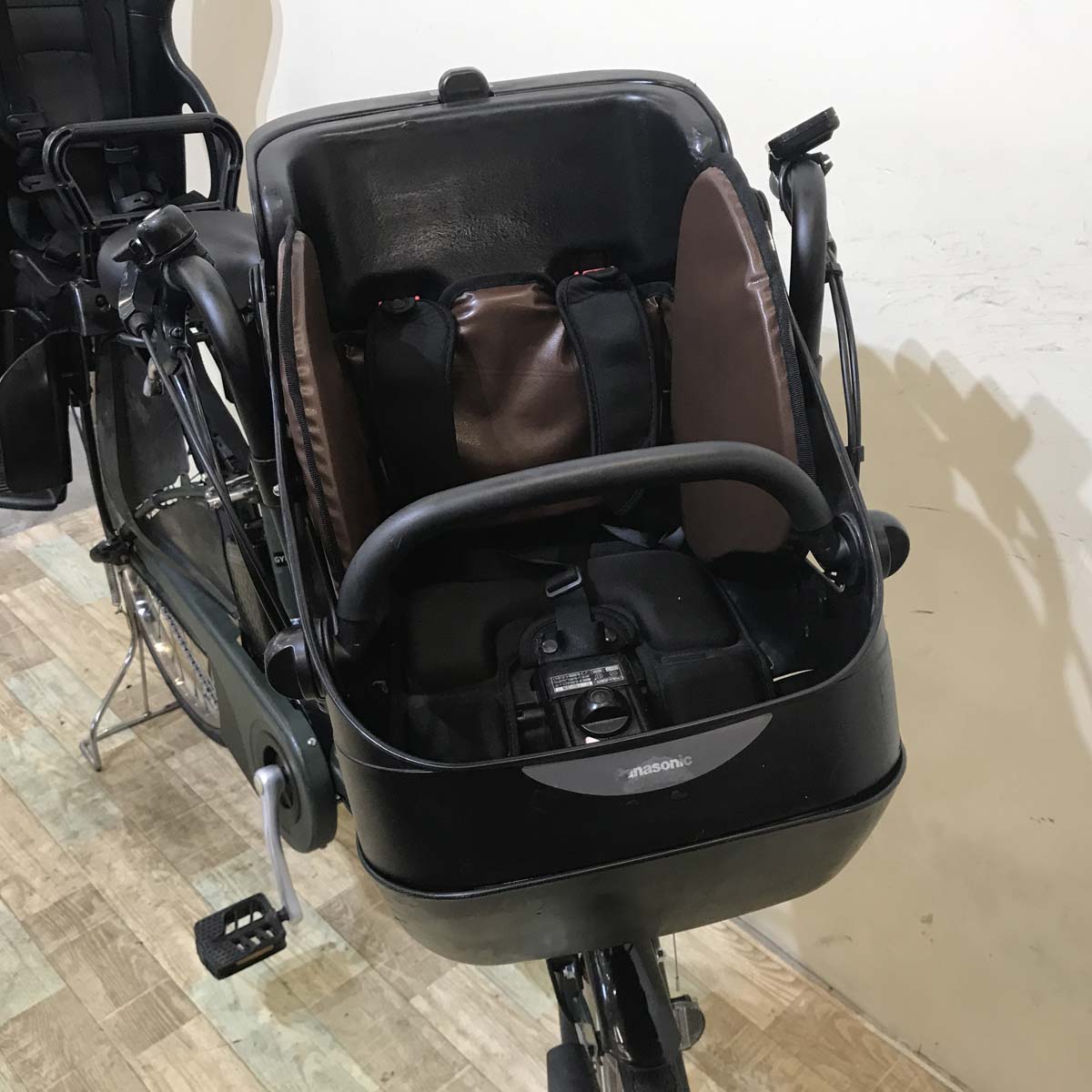 パナソニック ギュット DX カーキ 前22×後26インチ KT101【中古車】