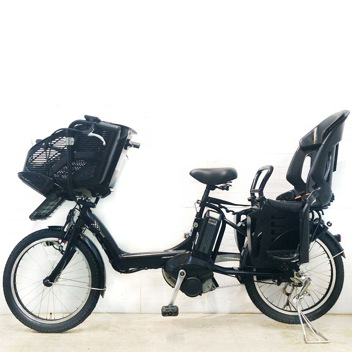 ブリヂストン アンジェリーノ プティット e ブラック 20インチ YE040【中古車】