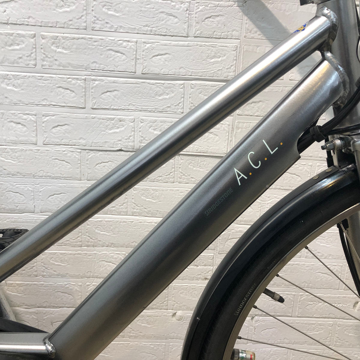 ブリヂストン ACL ロイヤル 8 シルバー 27インチ YW087 【中古車】