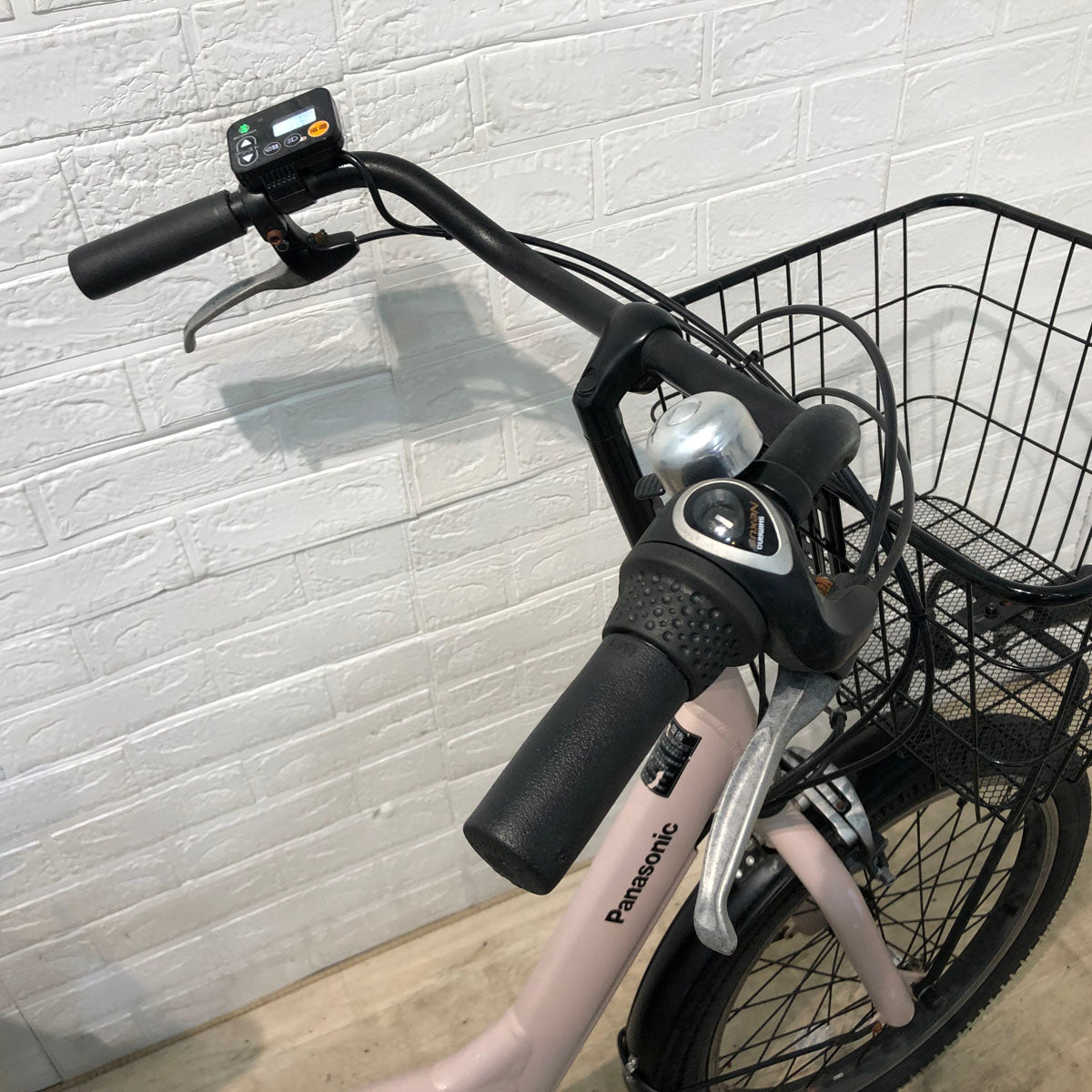 パナソニック ギュット アニーズ DX マットグレージュ 20インチ YW093【中古車】