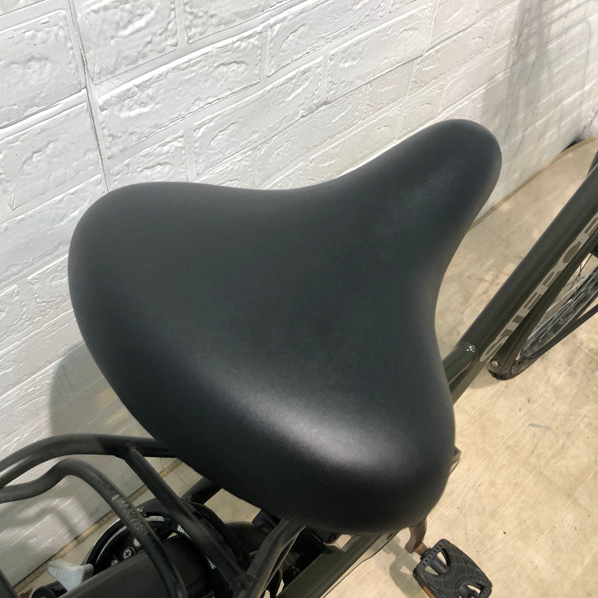ブリヂストン ステップクルーズ e カーキ 26インチ YR095 【中古車】