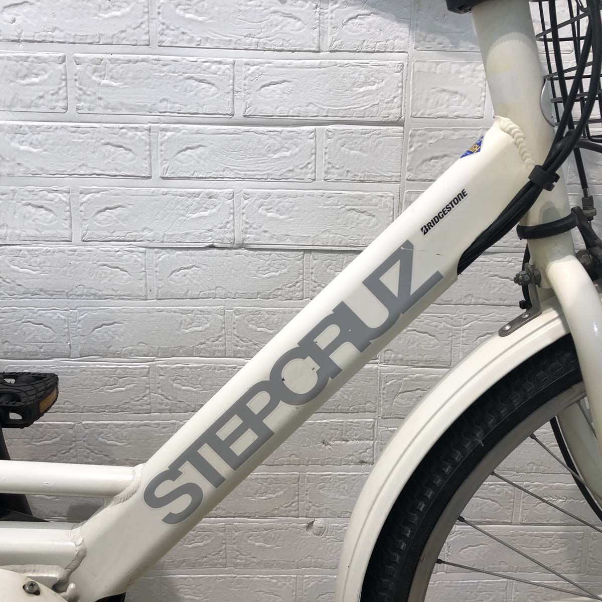 ブリヂストン ステップクルーズ e ホワイト 26インチ YW107 【中古車】