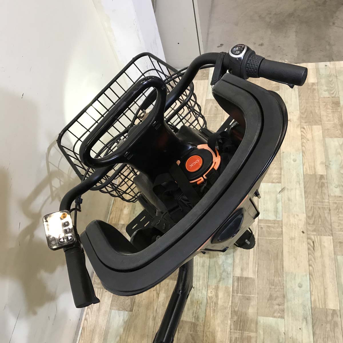 パナソニック ギュット アニーズ ブラック 20インチ KT136【中古車】