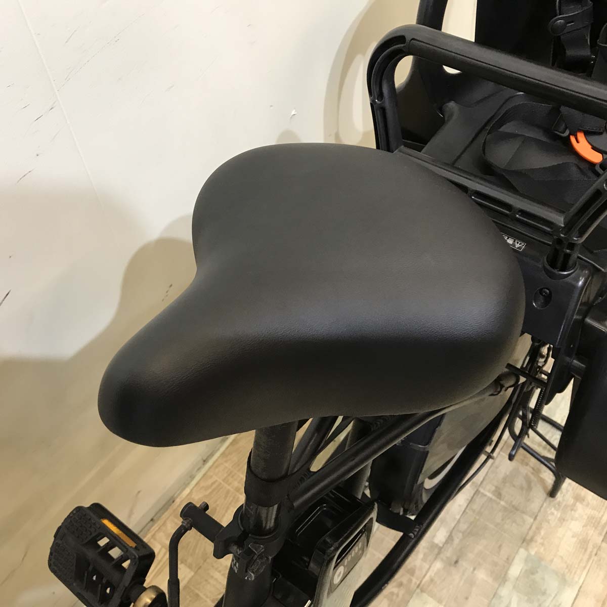 パナソニック ギュット アニーズ ブラック 20インチ KT136【中古車】