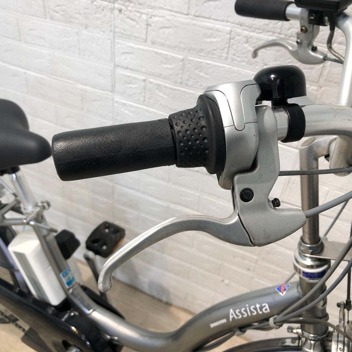 ブリヂストン アシスタ DX シルバー 26インチ YX040 【中古車】