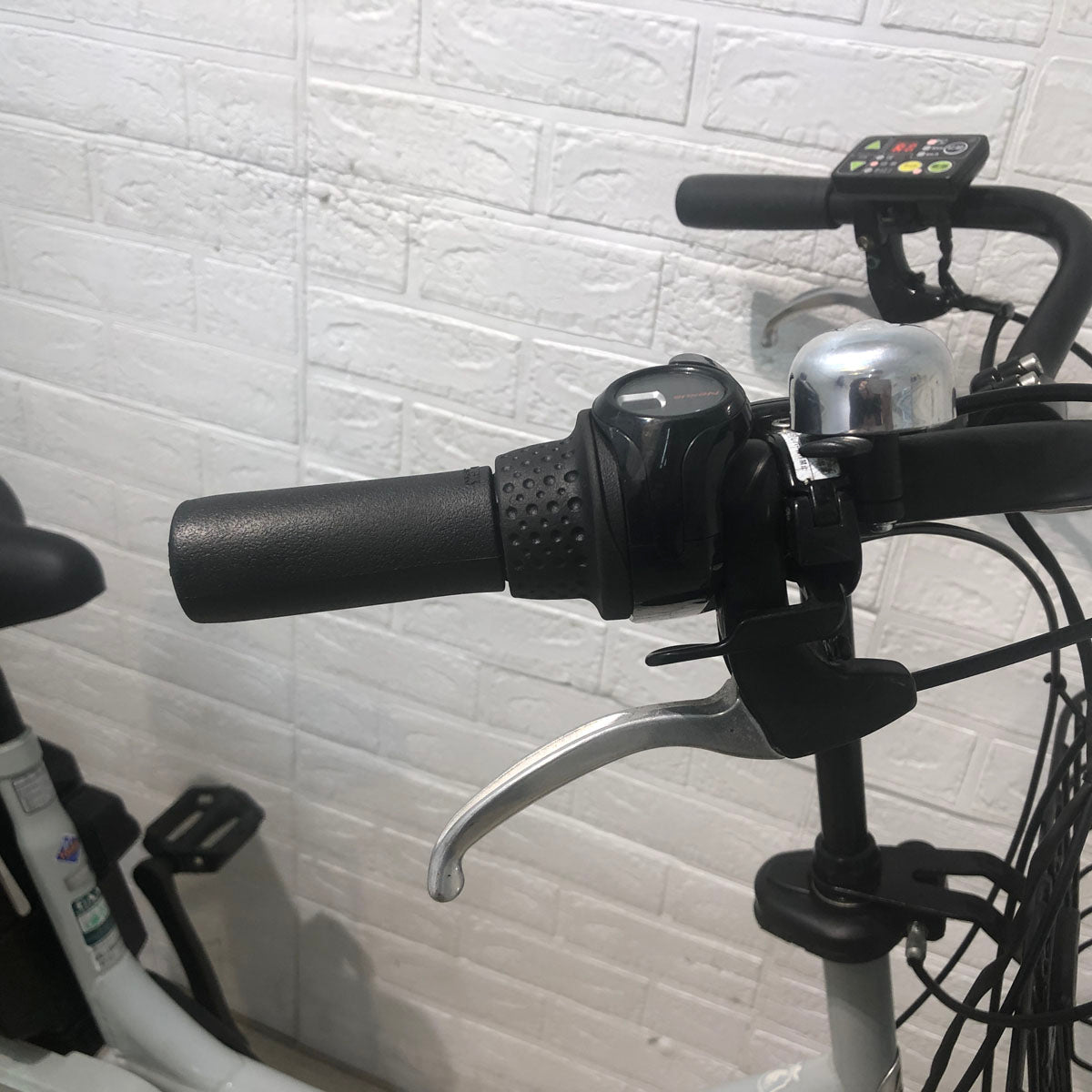 ブリヂストン bikke 2 e ビッケ ツー イー グレー 20インチ YX060 【中古車】