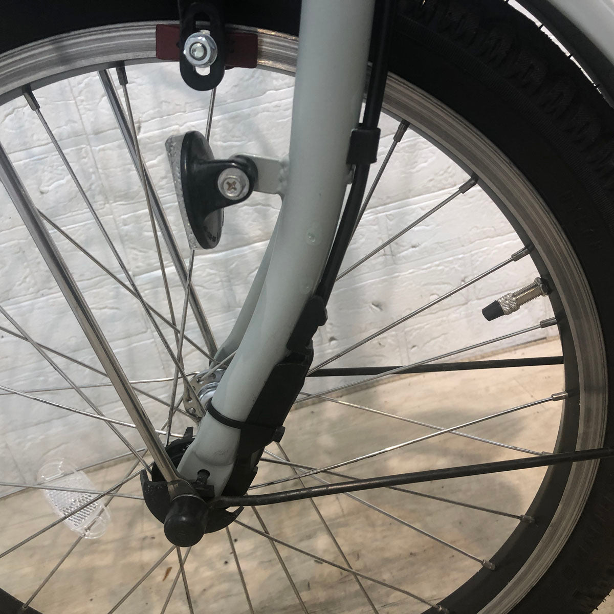 ブリヂストン bikke 2 e ビッケ ツー イー グレー 20インチ YX060 【中古車】