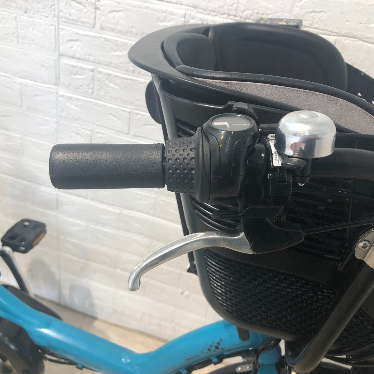 ブリヂストン アンジェリーノ プティット e ブルー 20インチ YX064【中古車】