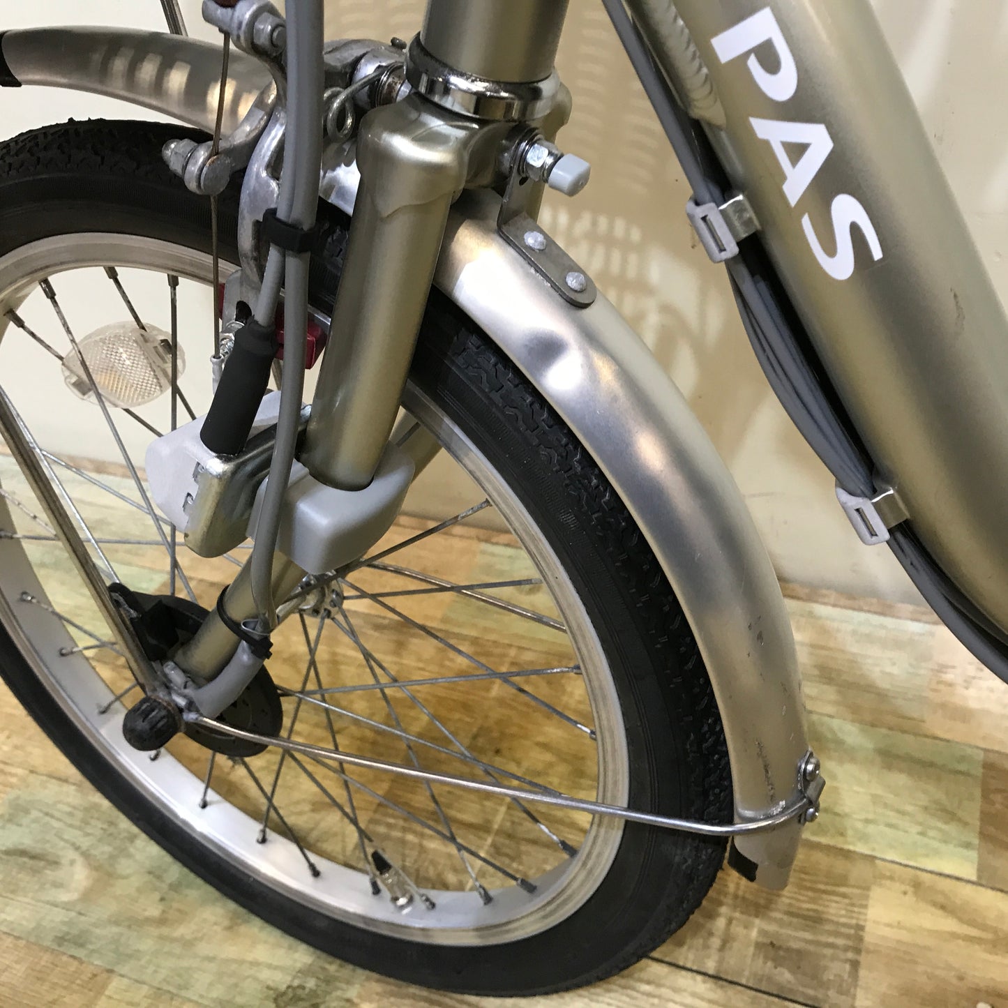 三輪ワゴン ヤマハ PAS ワゴン ゴールド 前18×後16インチ KP093 【中古車】