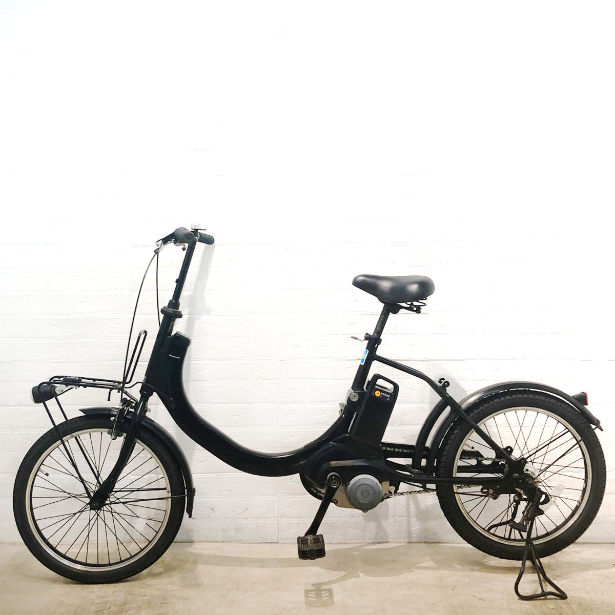 パナソニック SW ブラック 20インチ YS084 【中古車】