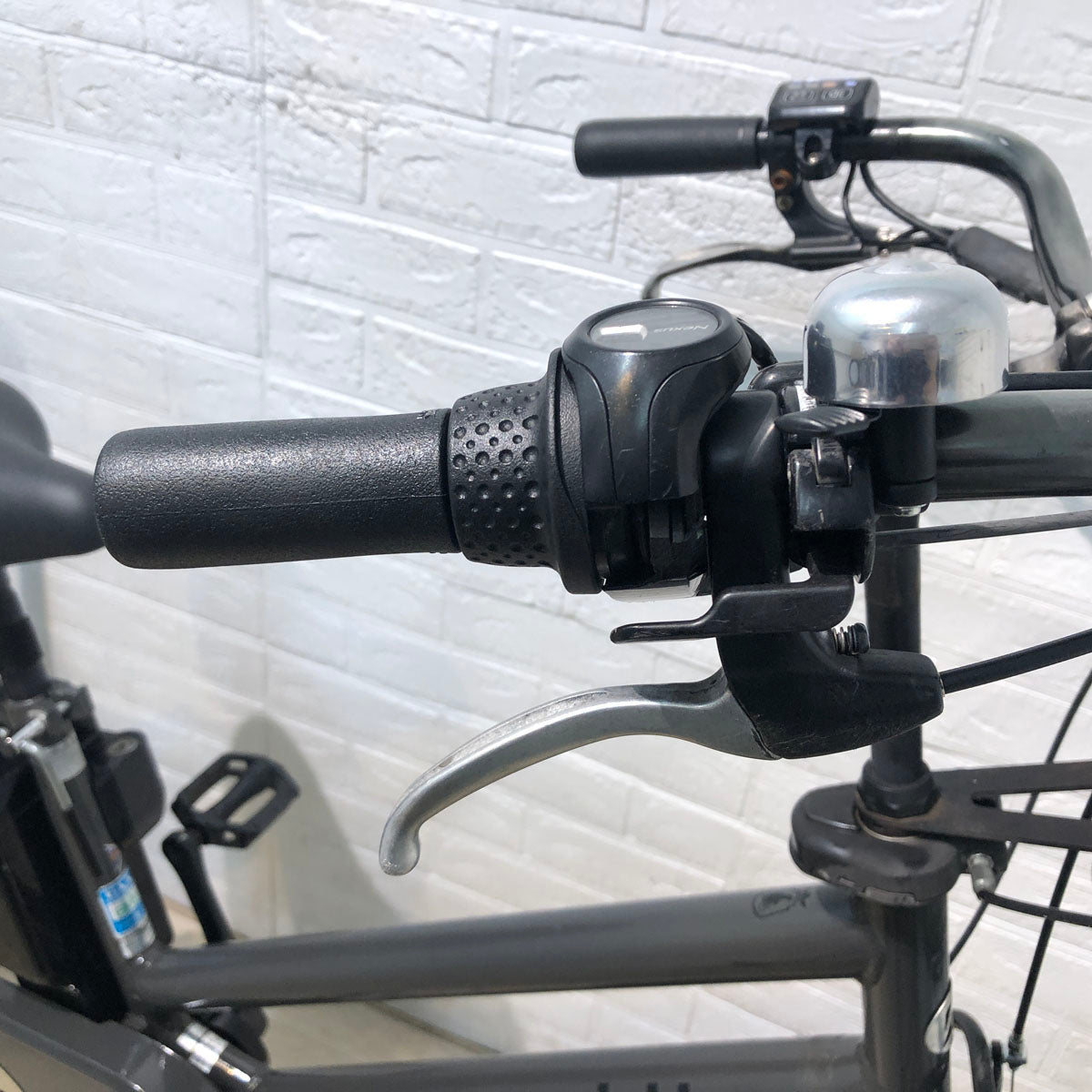 ブリヂストン bikke GRI ビッケ グリ グレー 前24×後20インチ YX073 【中古車】