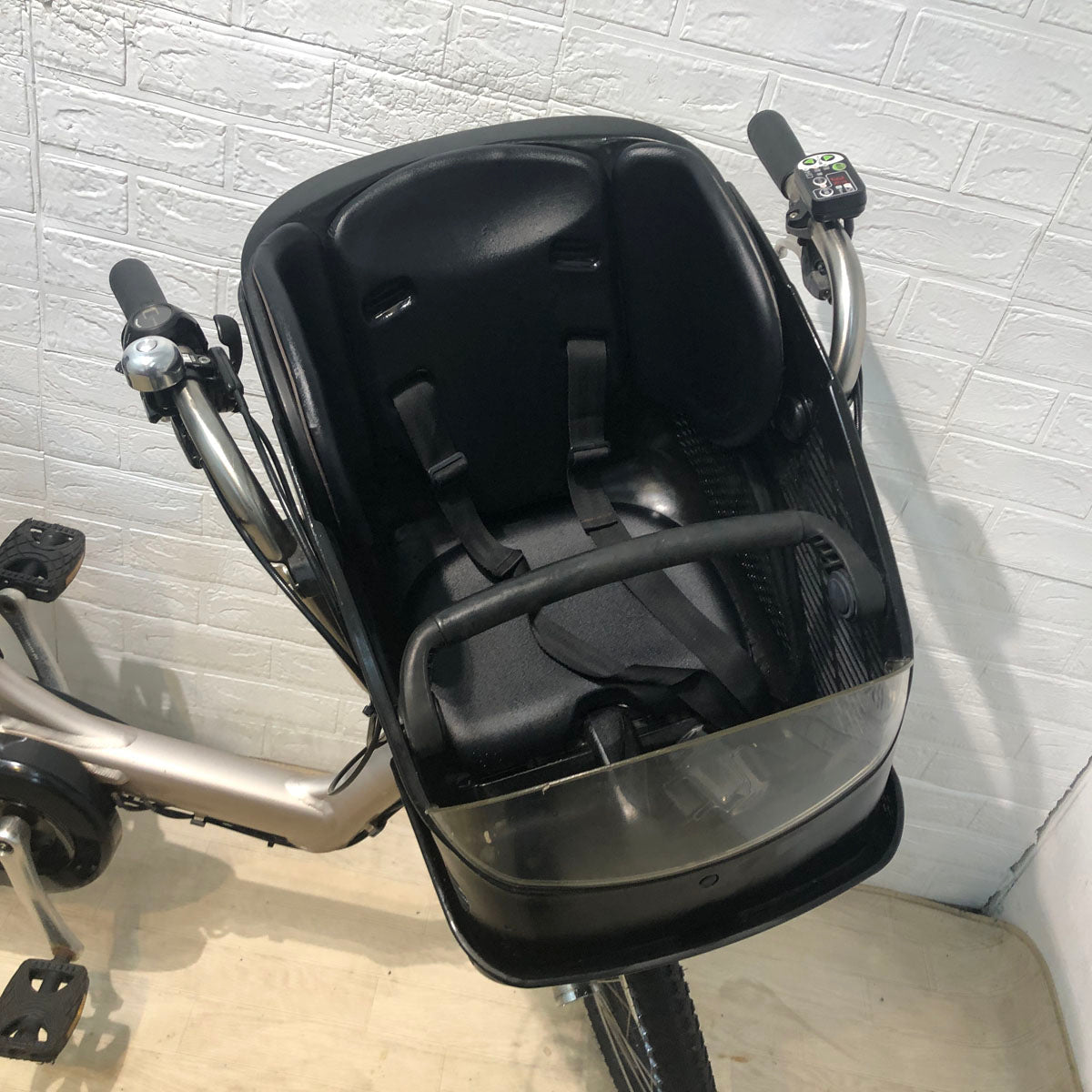 ブリヂストン アンジェリーノ プティット e プレシャスベージュ 20インチ YX074【中古車】