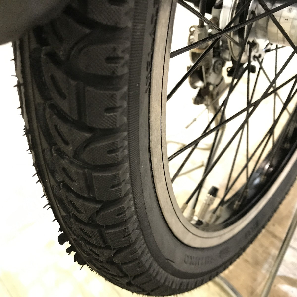 パナソニック ギュットアニーズ ブラック 20インチ KI067 【中古車】