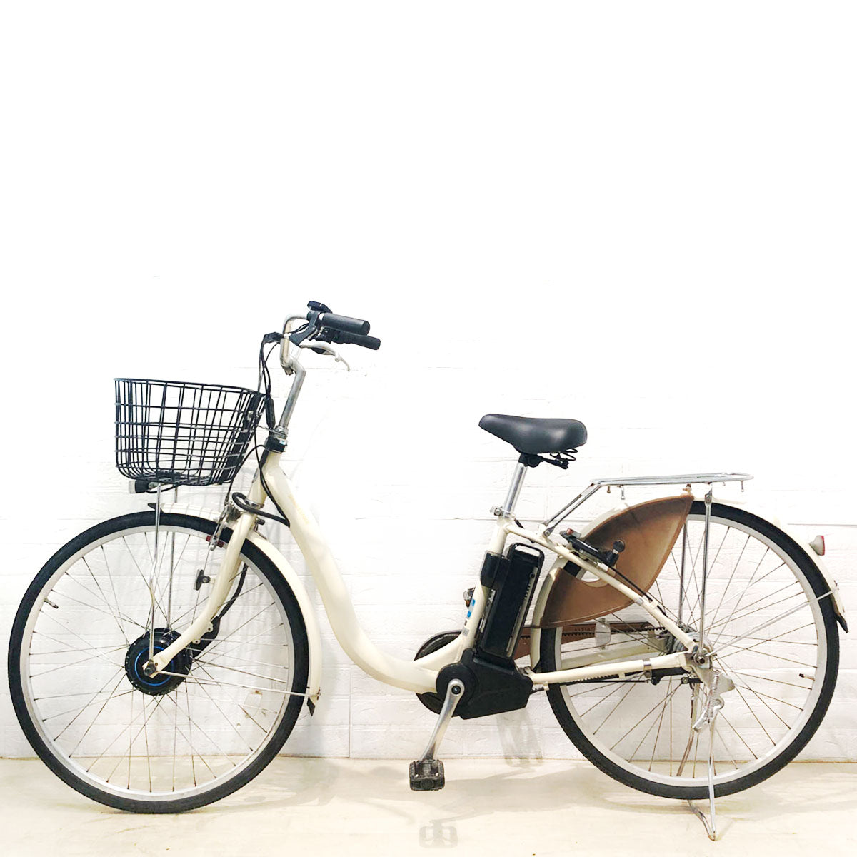 ブリヂストン フロンティア クリームアイボリー 26インチ YX098 【中古車】