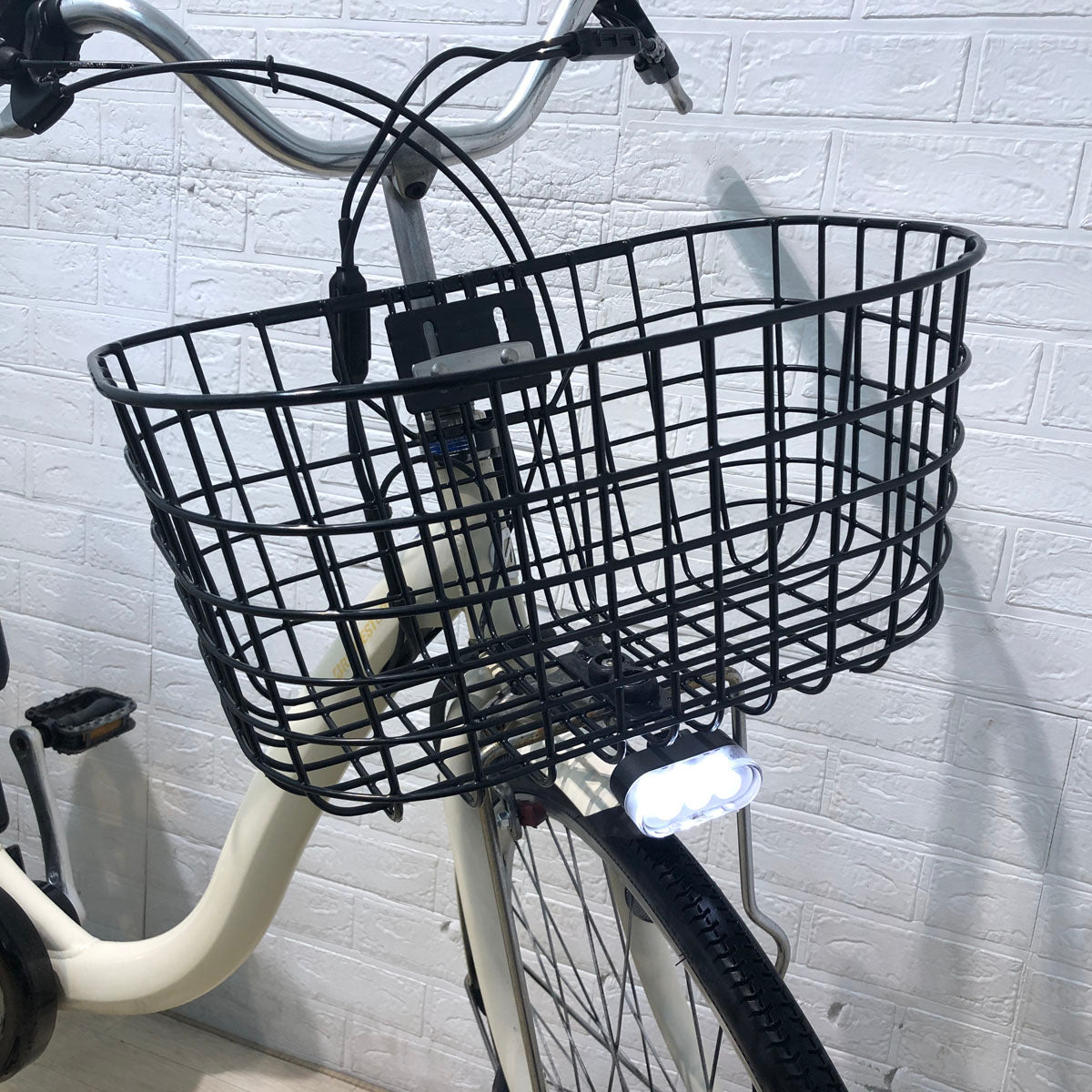 ブリヂストン フロンティア クリームアイボリー 26インチ YX098 【中古車】