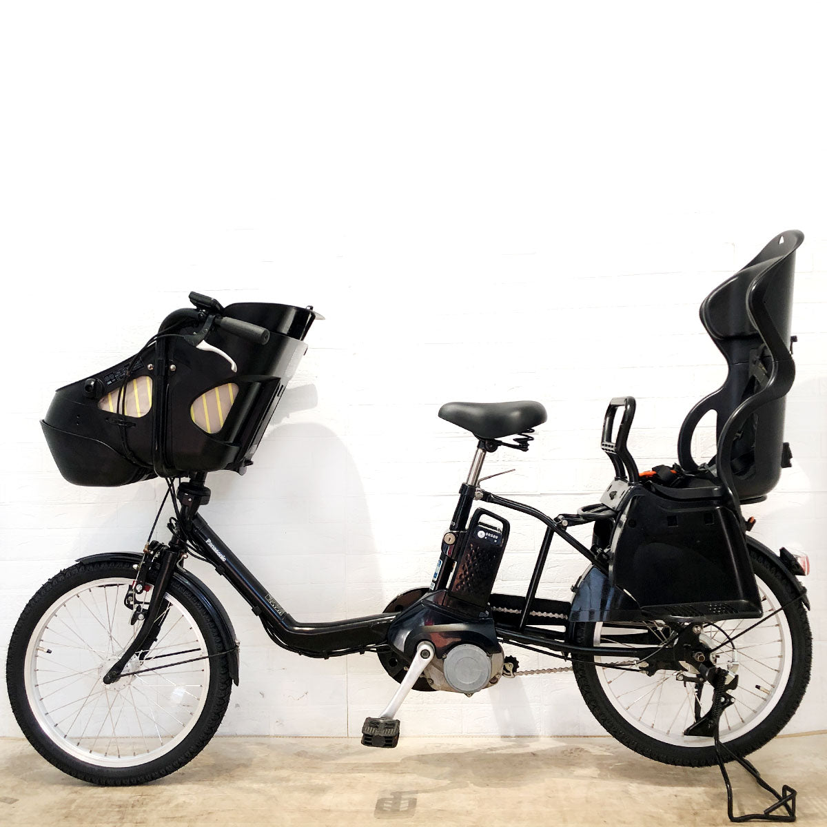 パナソニック ギュット ミニ DX ブラック 20インチ YN118【中古車】