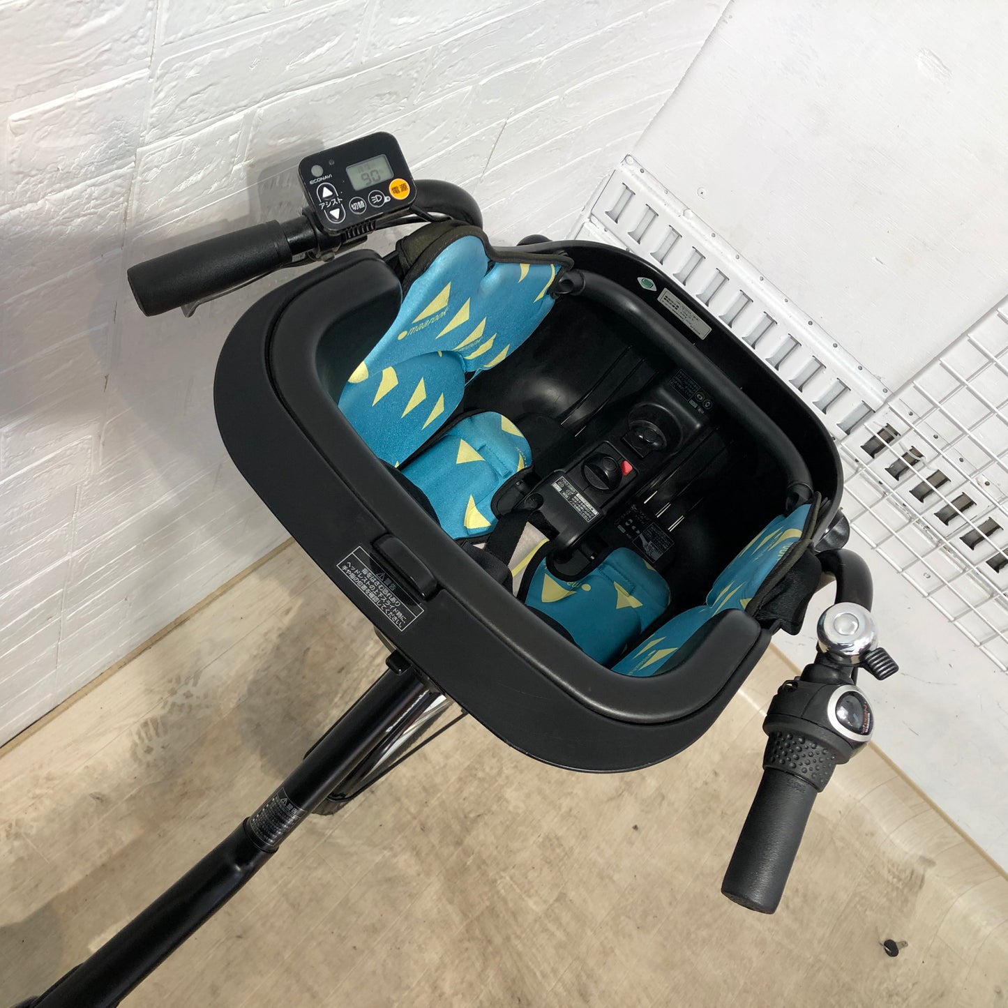 パナソニック ギュット ミニ DX ブラック 20インチ YN118【中古車】