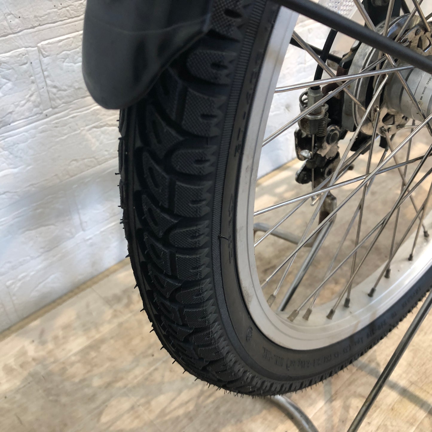 パナソニック ギュット ミニ DX グリーン 20インチ YN120【中古車】