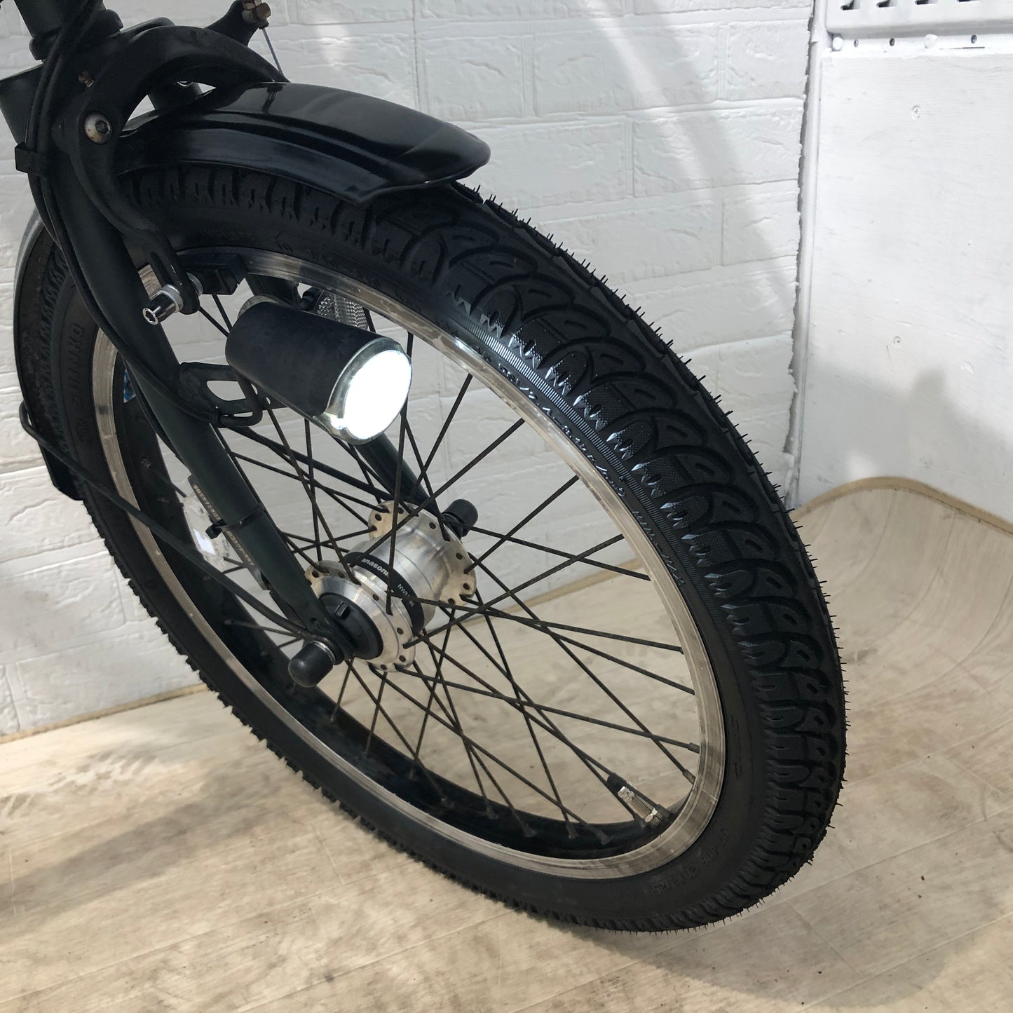 パナソニック ギュット ミニ DX グリーン 20インチ YN121【中古車】