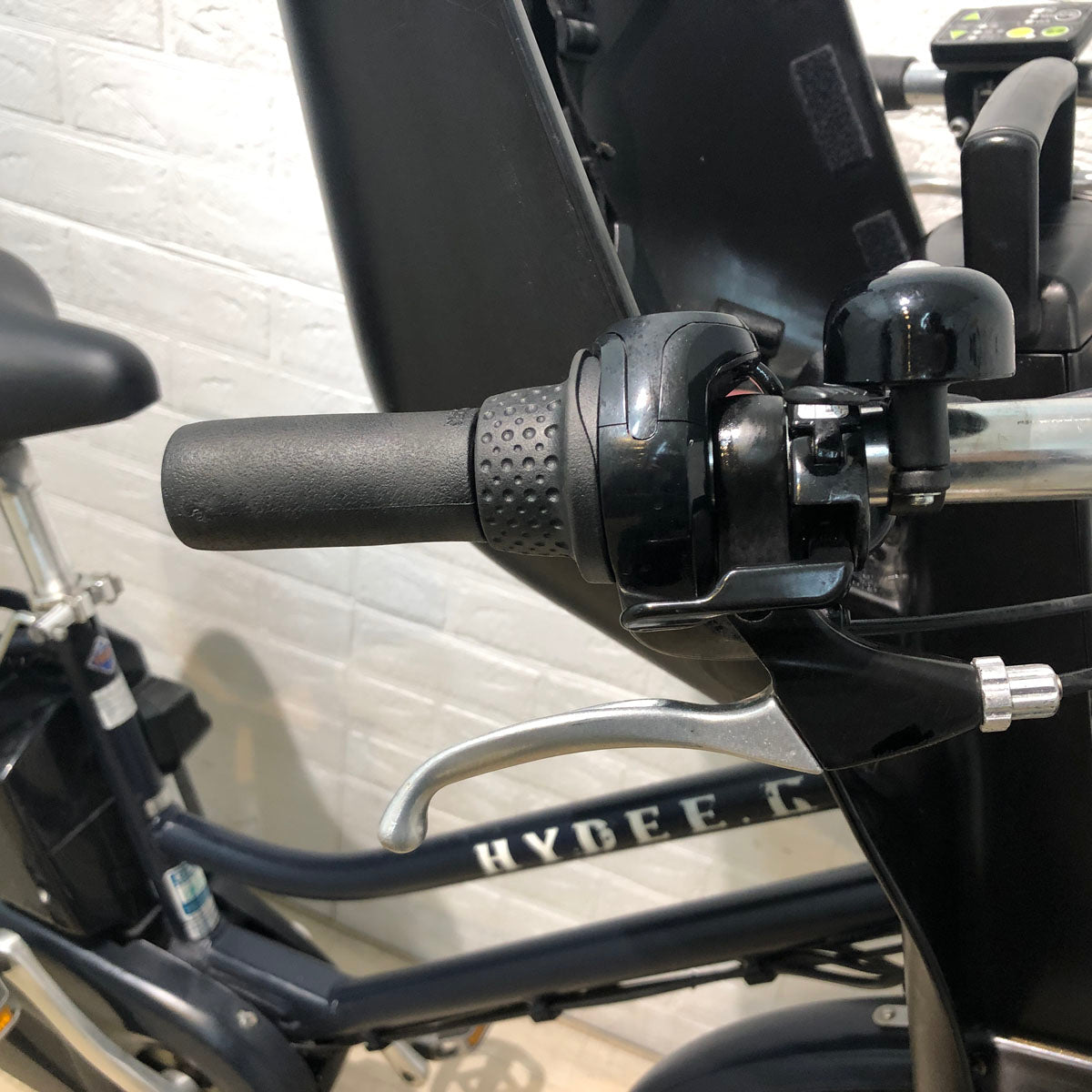 ブリヂストン HYDEE 2 ハイディ ツー ネイビー 26インチ YX112 【中古車】