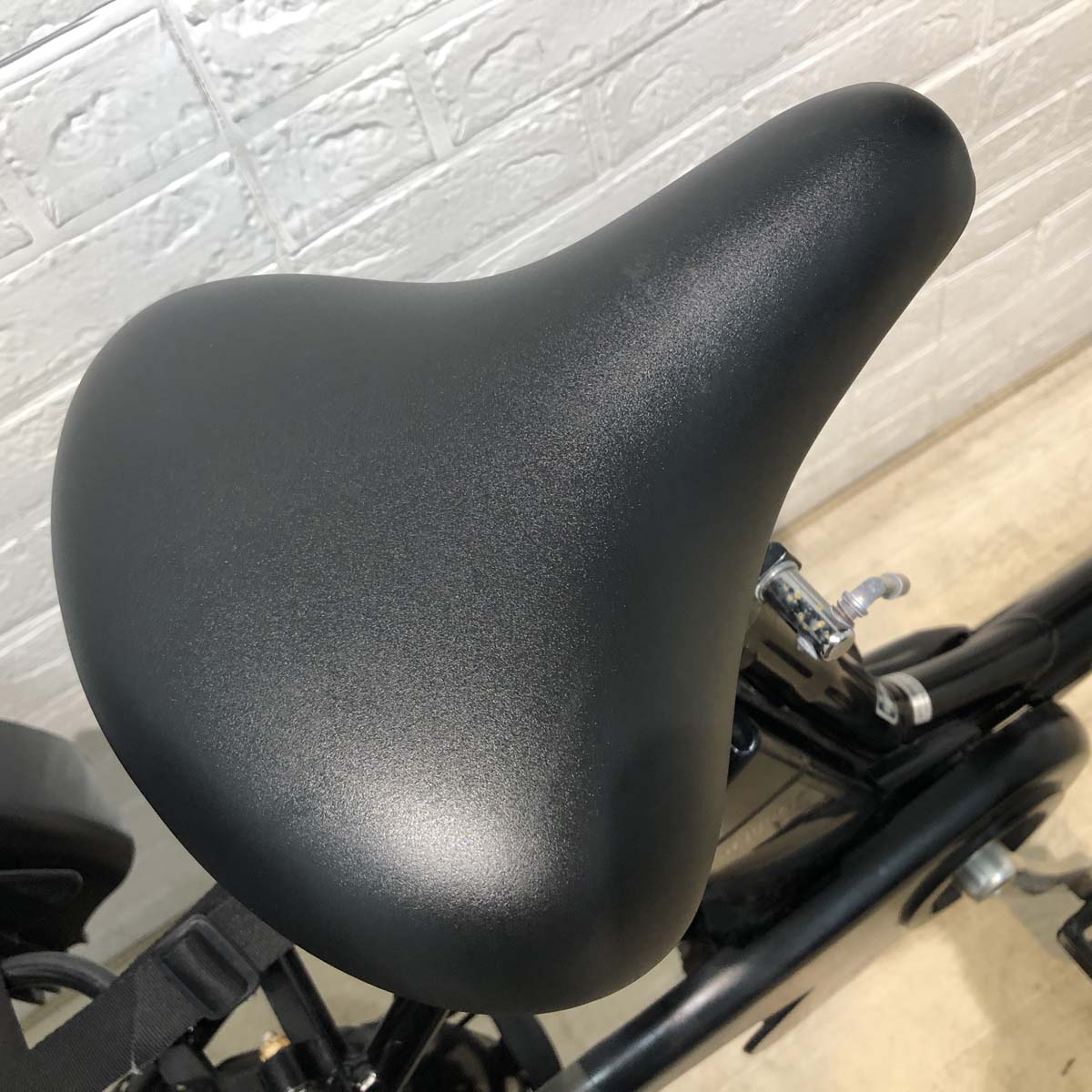 パナソニック ギュット ミニ K ブラック 20インチ YX117【中古車】