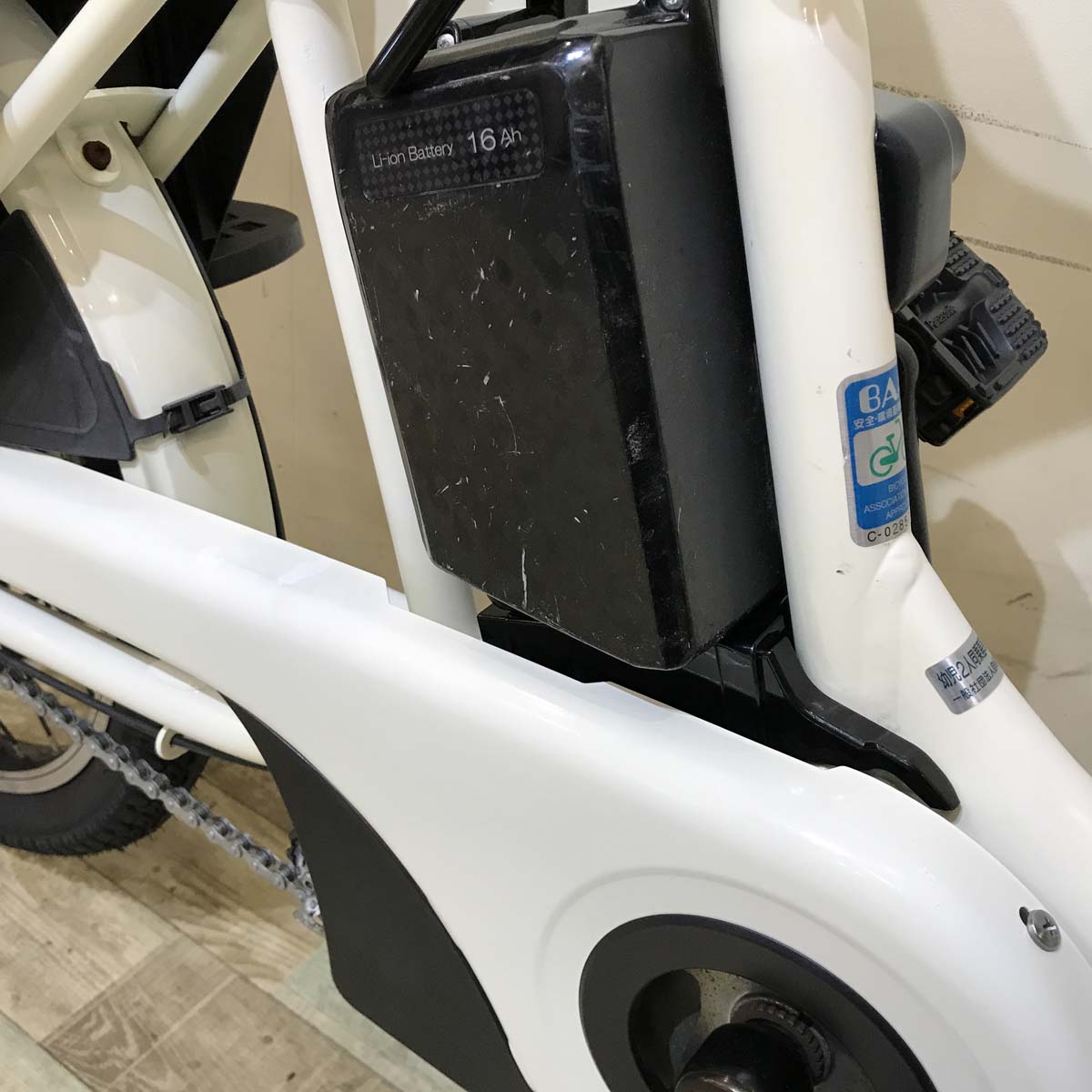 パナソニック ギュット アニーズ EX ホワイト 20インチ KU112【中古車】