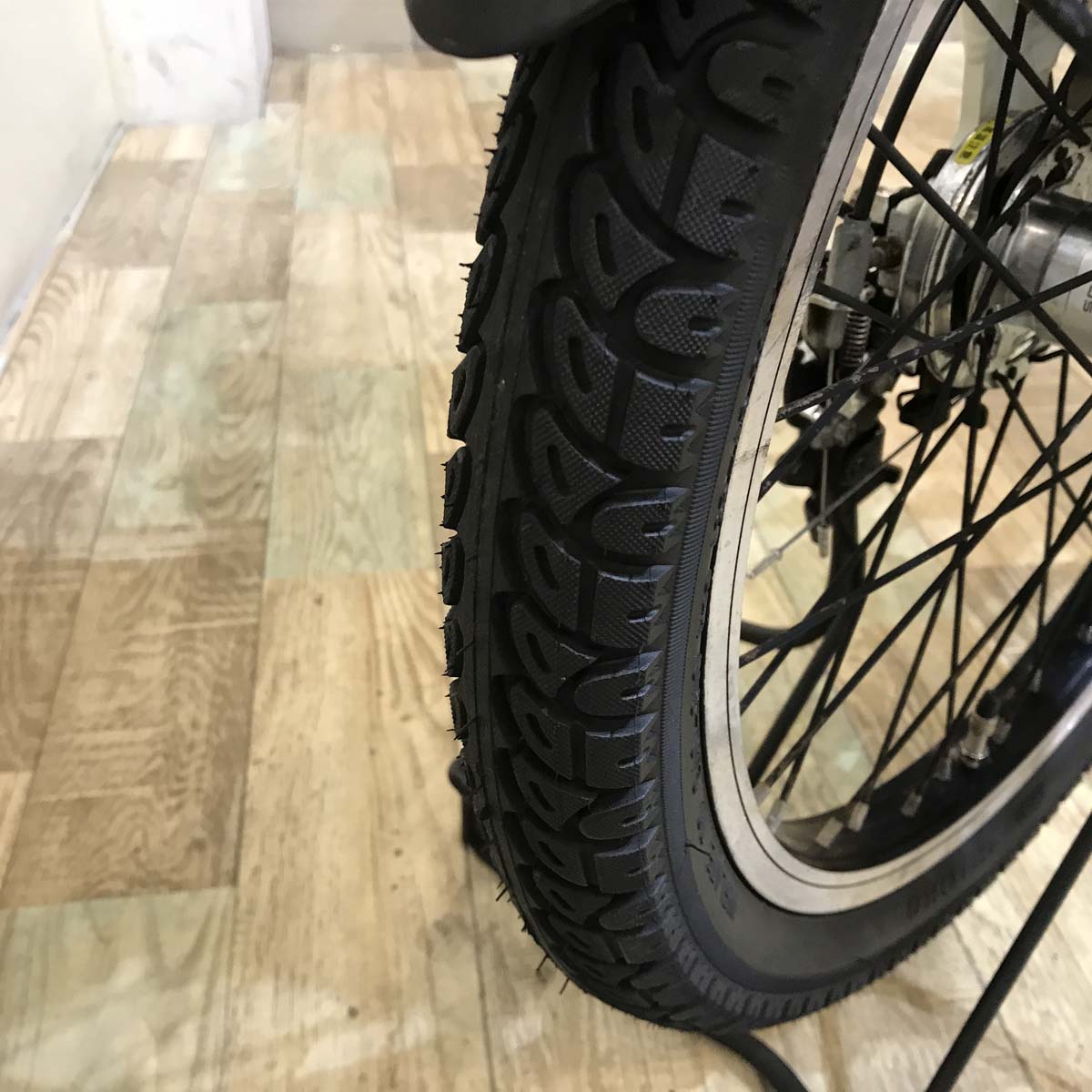 パナソニック ギュット アニーズ EX ホワイト 20インチ KU112【中古車】