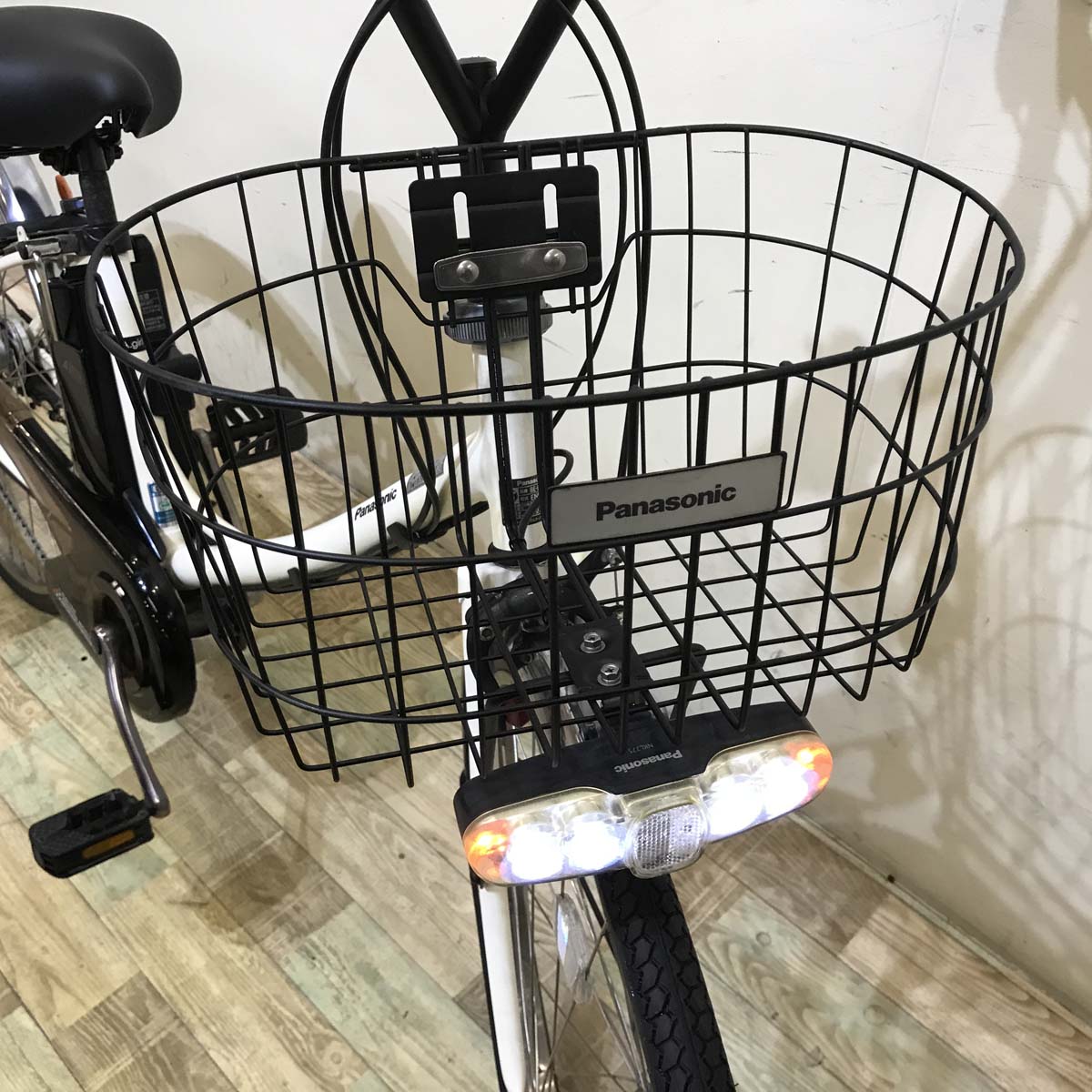 パナソニック エーガールズ アイボリー ホワイト 26インチ KZ069【中古車】